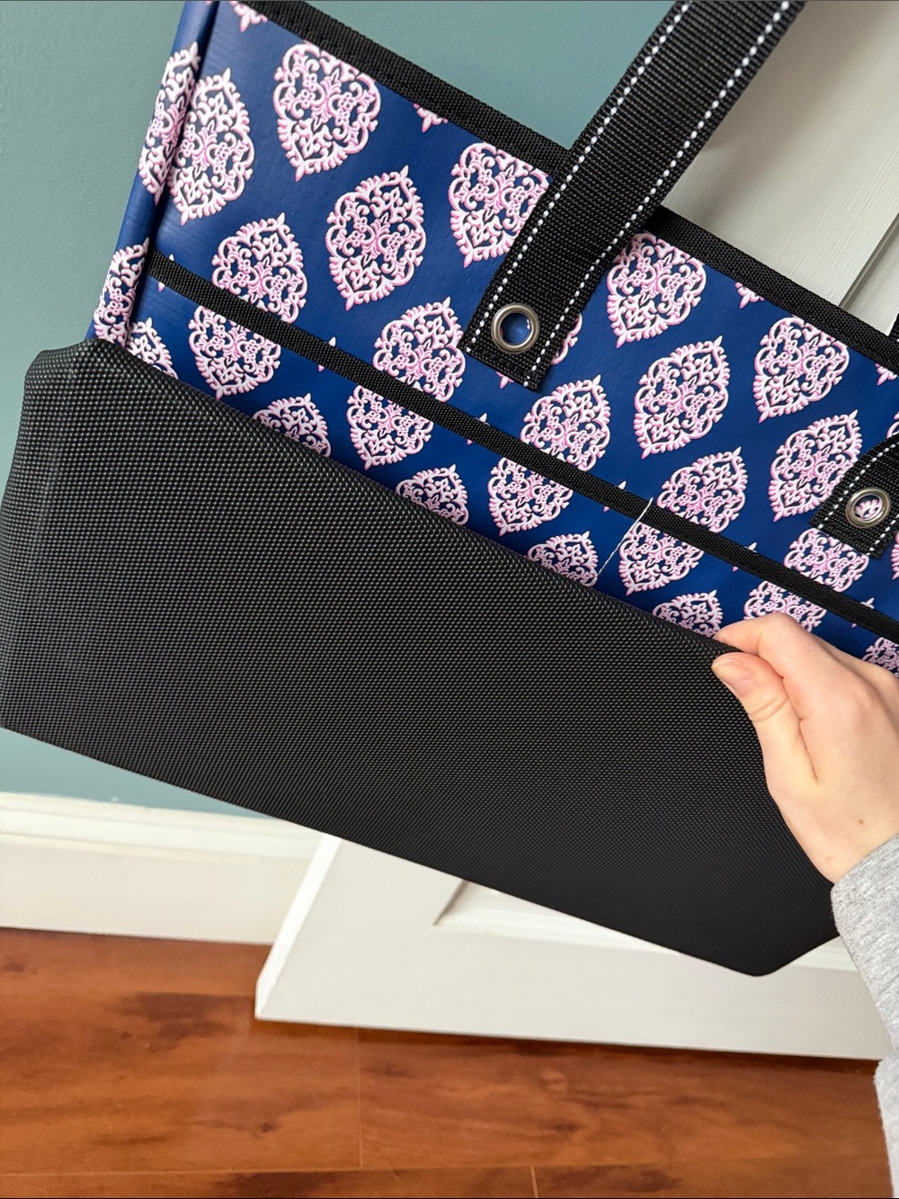 Scout Patterned Pocket Tote Bag, Brand New - Picture 3 of 3